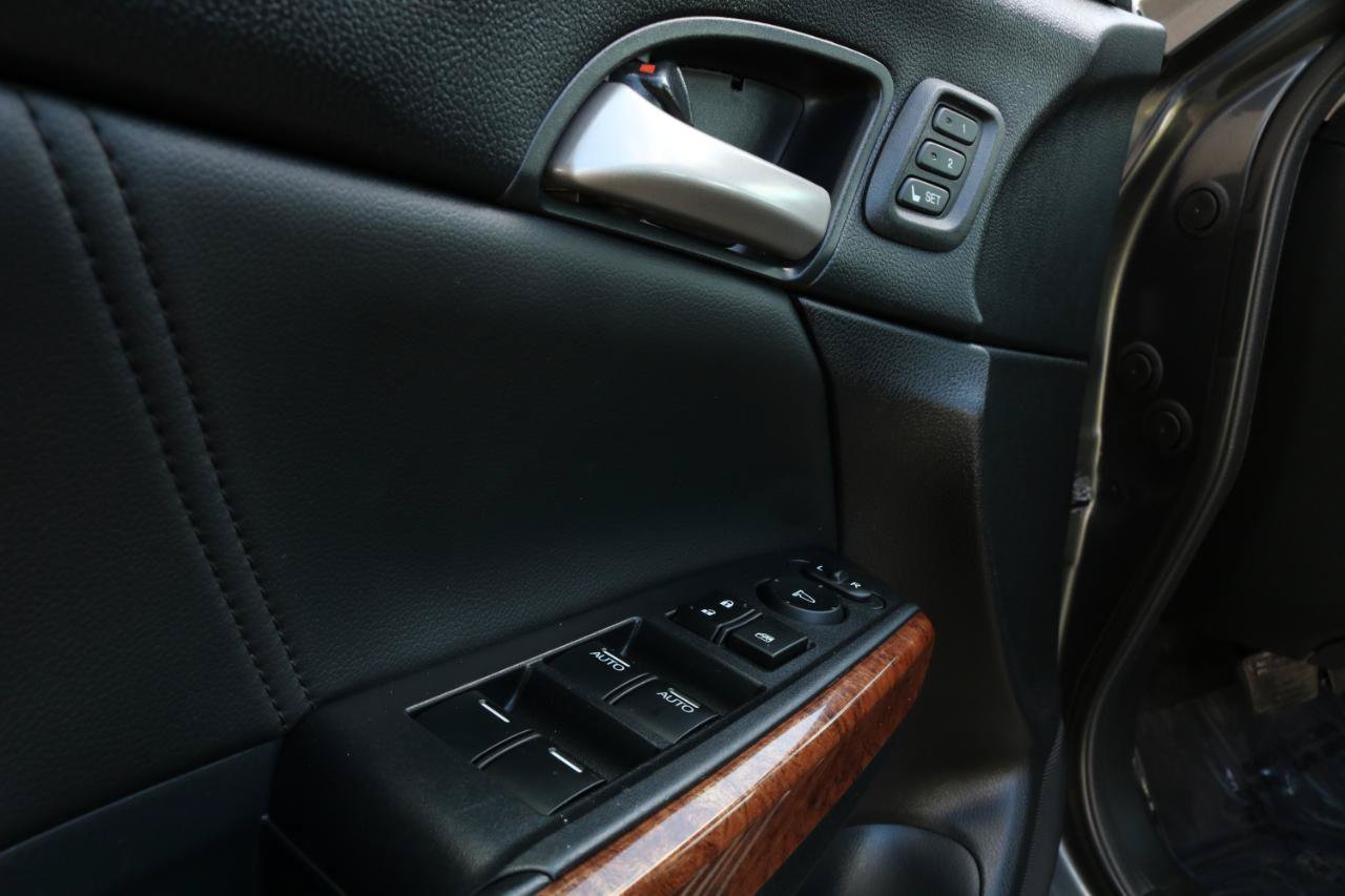 Used 2012 Honda Accord EX-L image 18