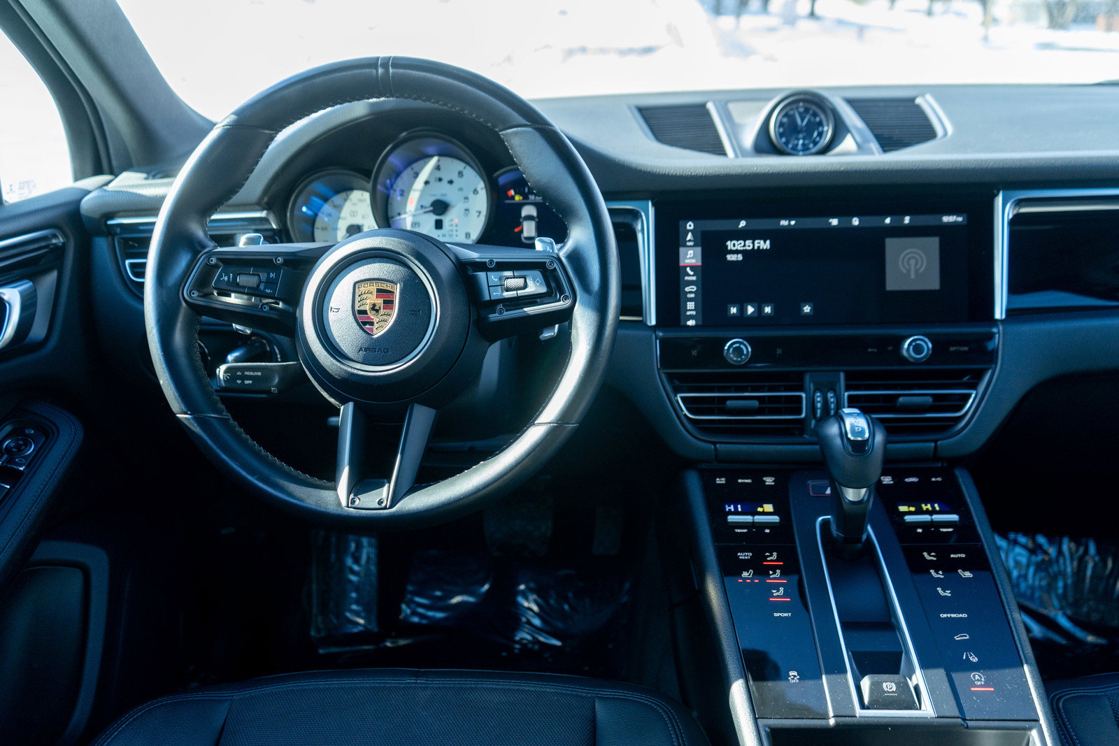 Used 2022 Porsche Macan image 13