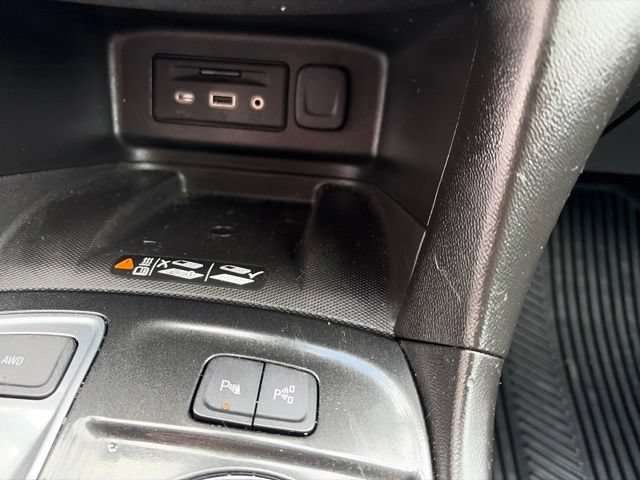 Used 2022 Chevrolet Equinox Premier AWD/4WD image 24