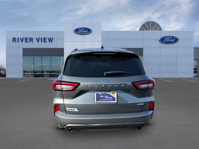 Certified 2023 Ford Escape ST-Line AWD/4WD image 5