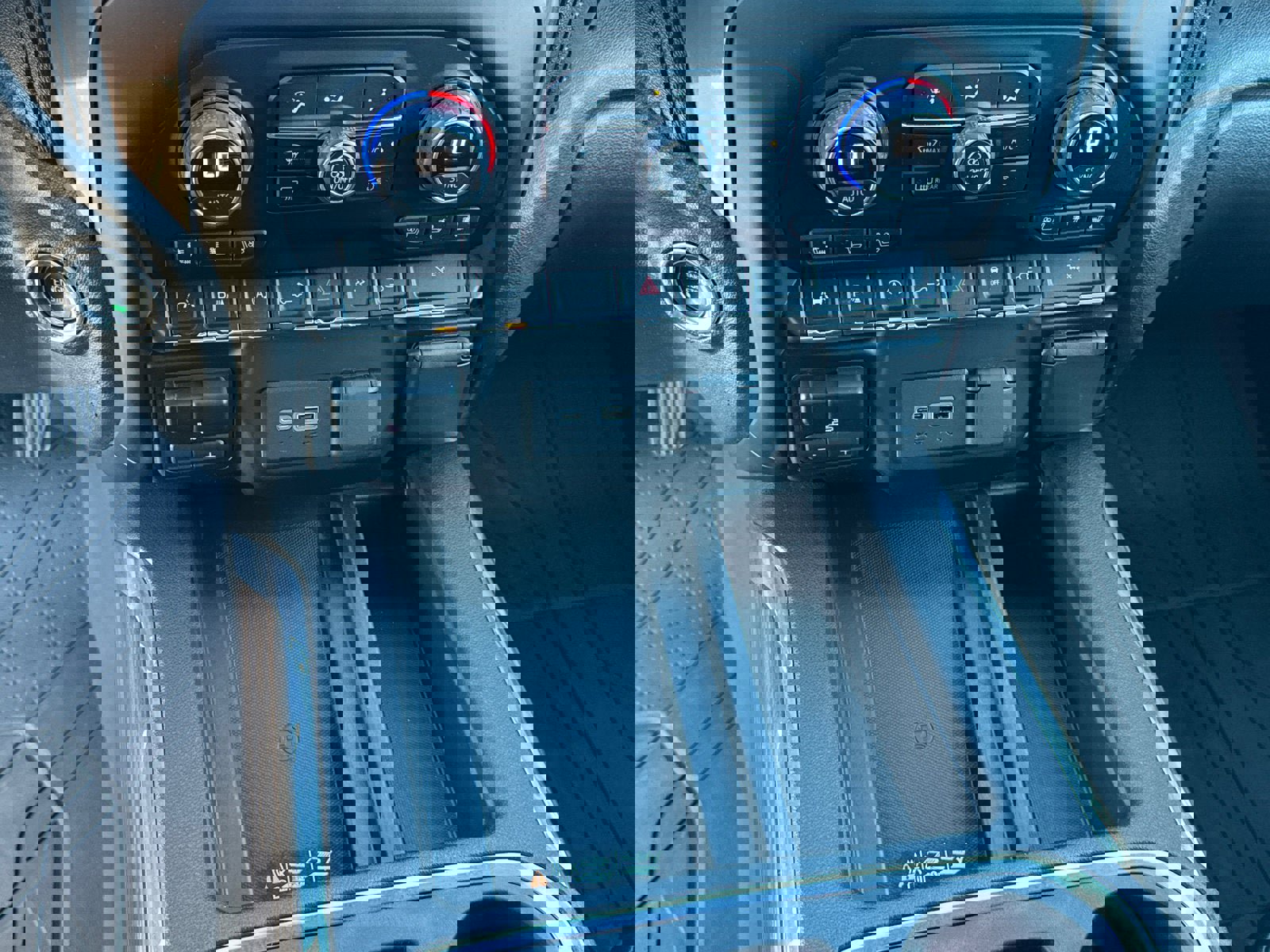 Certified 2021 Chevrolet Silverado 1500 High Country w/ Technology Package image 31