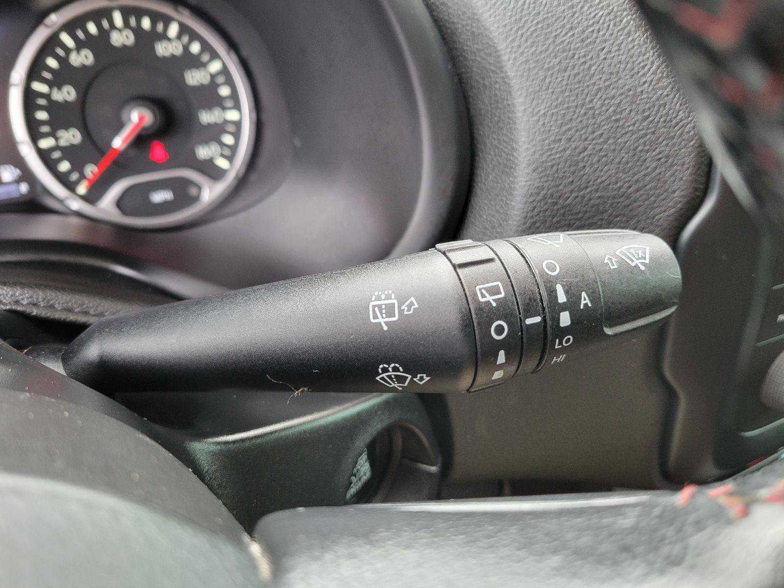 Used 2017 Jeep Renegade Trailhawk image 15