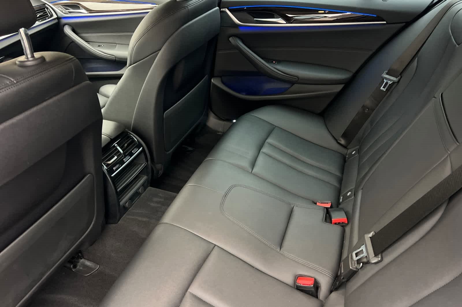 Used 2019 BMW 530i w/ Convenience Package image 4