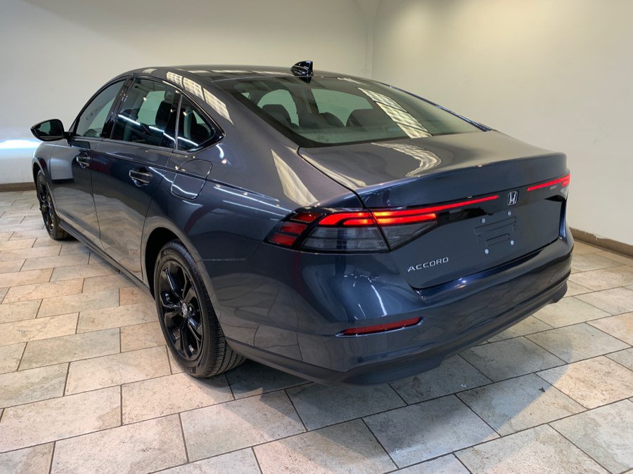 Used 2025 Honda Accord SE image 7