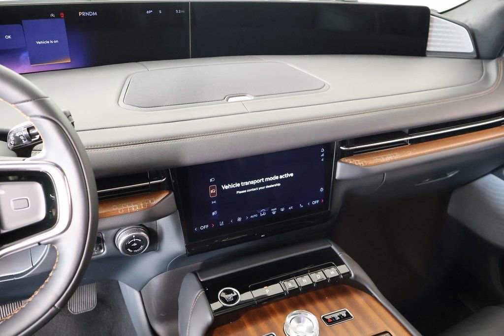 New 2025 Lincoln Navigator Black Label image 5