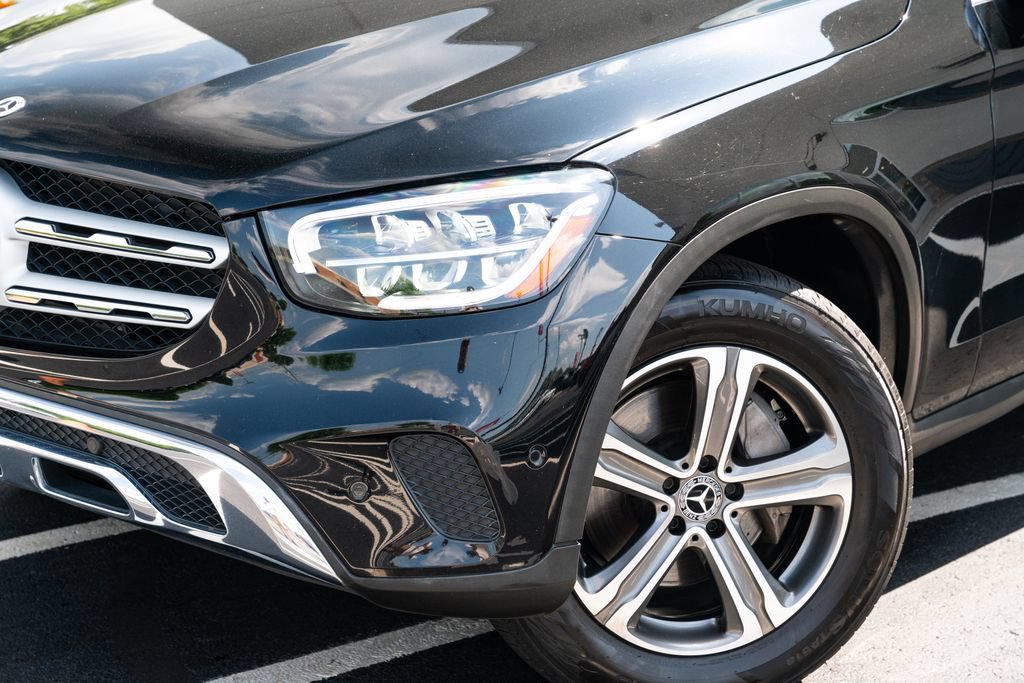 Used 2021 Mercedes-Benz GLC 300 4MATIC w/ Premium Package image 3