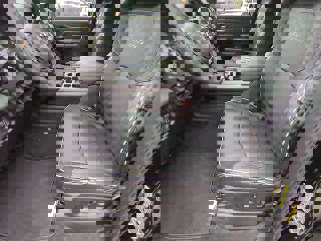 New 2026 RAM 2500 Laramie w/ Sport Appearance Package image 17