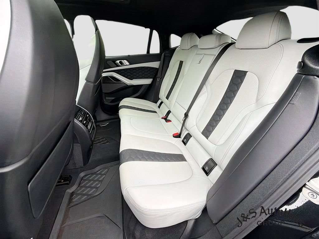 Used 2022 BMW X6 M w/ Executive Package AWD/4WD image 27