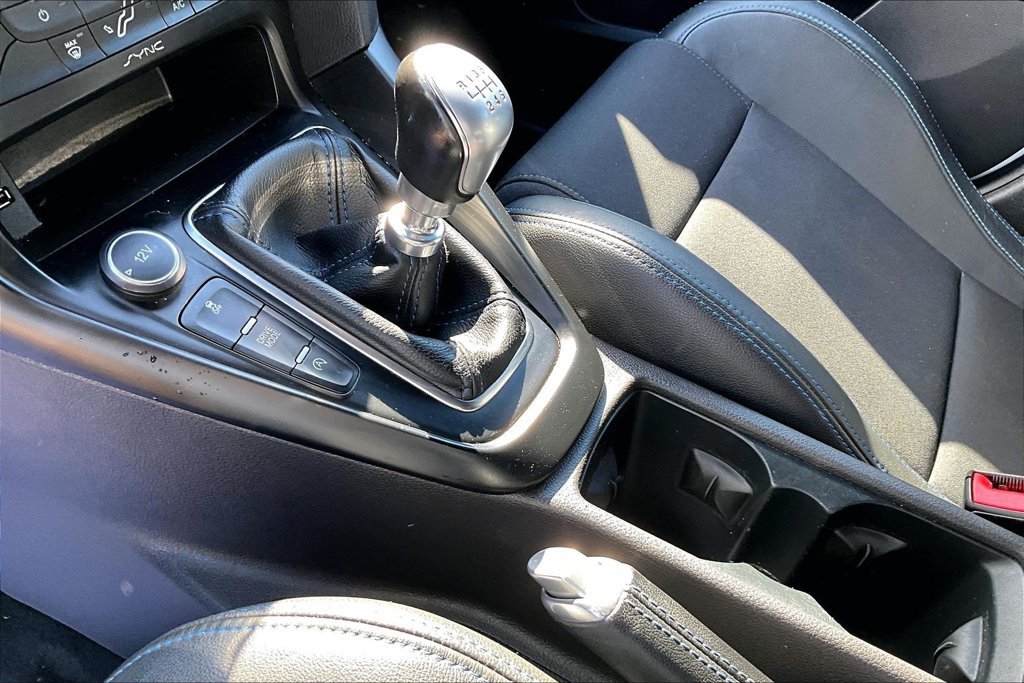 Used 2017 Ford Focus RS AWD/4WD image 18