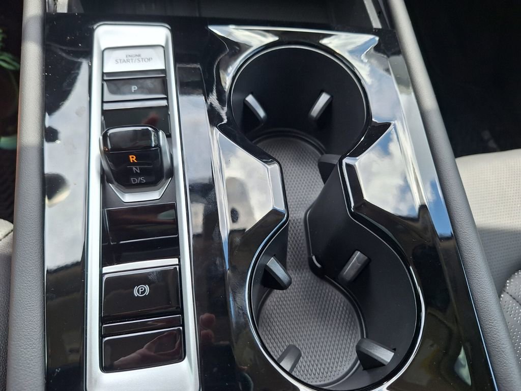 New 2025 Volkswagen Atlas SEL Premium R-Line image 17