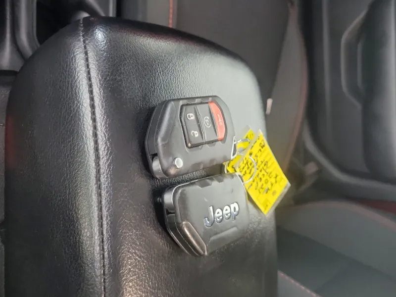 Used 2021 Jeep Gladiator Rubicon w/ LED Lighting Group AWD/4WD image 14