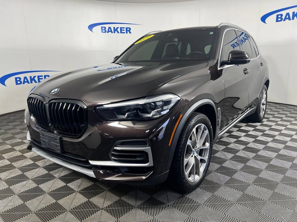 Used 2022 BMW X5 xDrive40i w/ Premium Package AWD/4WD image 1