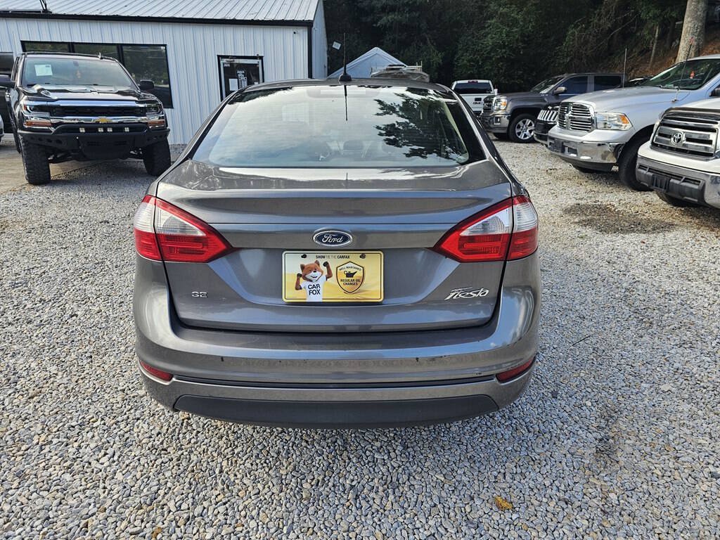 Used 2014 Ford Fiesta SE w/ Comfort Package FWD image 9