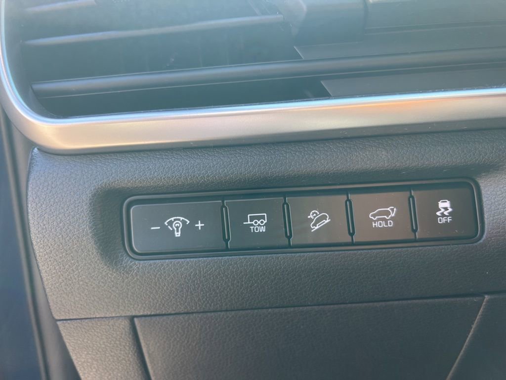 Certified 2025 Kia Telluride AWD image 17