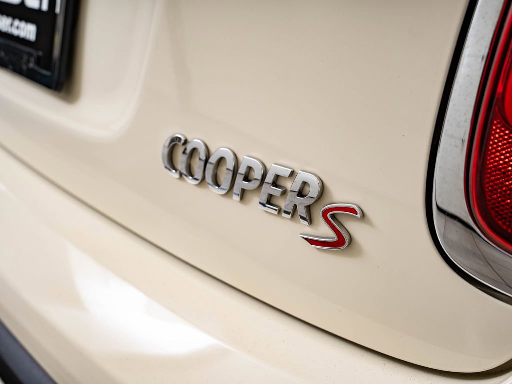 Used 2022 MINI Cooper S w/ Driver Assistance Package FWD image 16