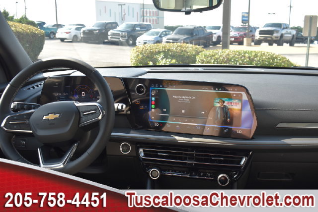 New 2027 Chevrolet Traverse LT w/ Driver Confidence Package FWD image 3