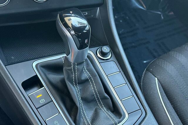 Used 2024 Volkswagen Jetta Sport image 20