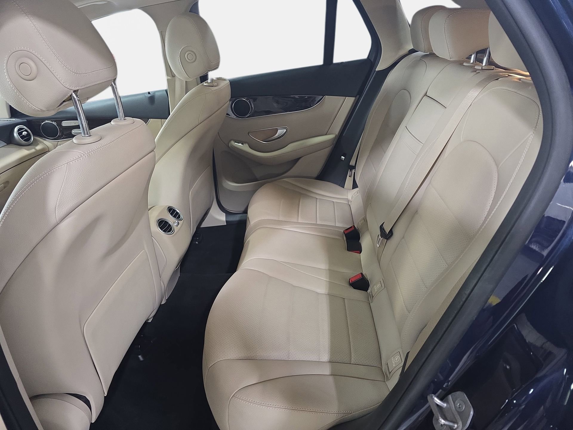 Used 2017 Mercedes-Benz GLC 300 4MATIC image 14