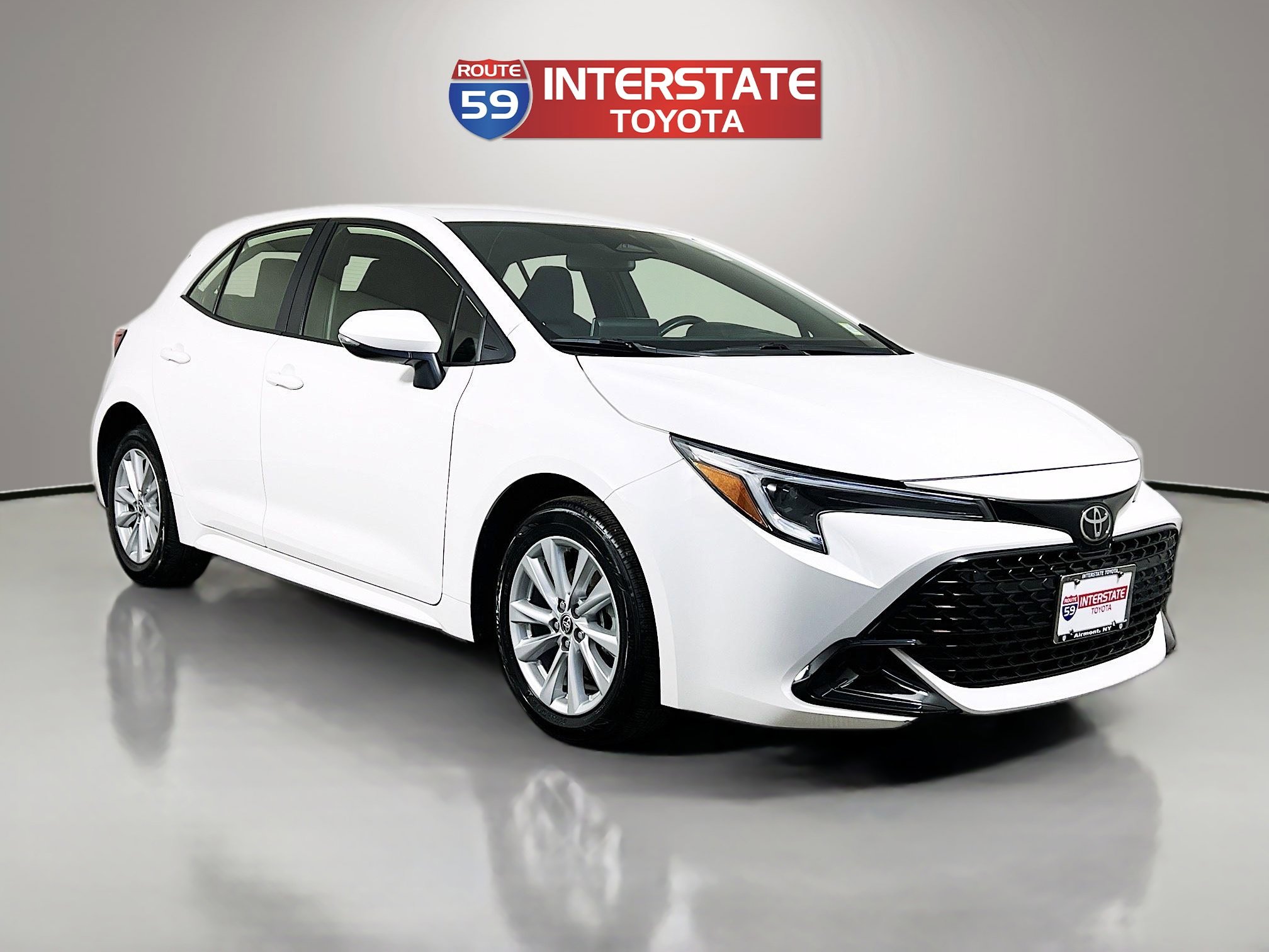 Certified 2025 Toyota Corolla SE image 1