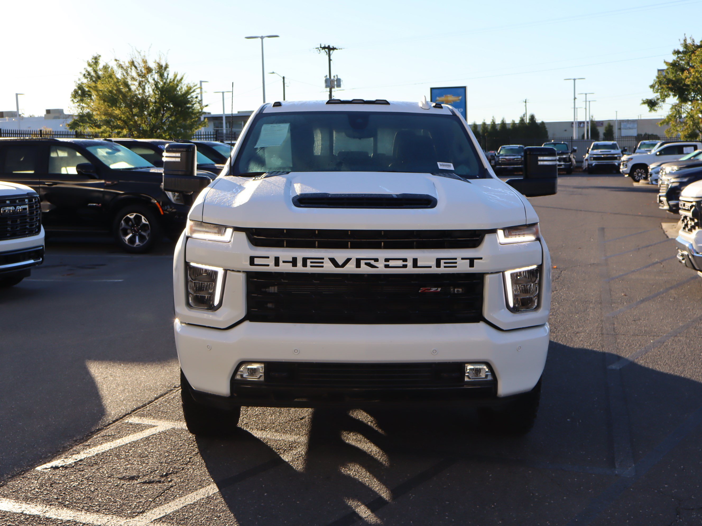 Used 2022 Chevrolet Silverado 2500 LTZ w/ LTZ Plus Package AWD/4WD image 3