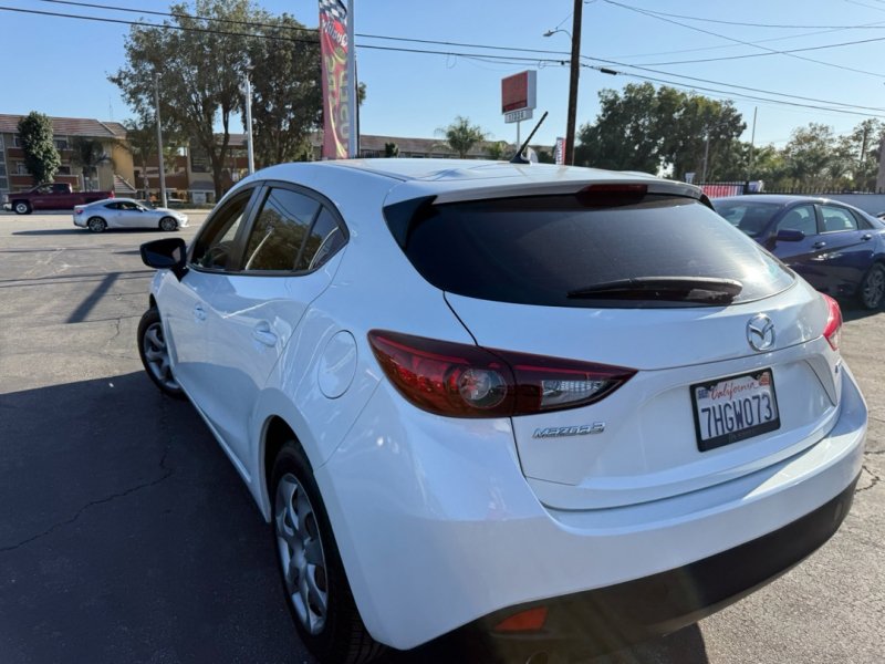 Used 2015 MAZDA MAZDA3 i Sport FWD image 6