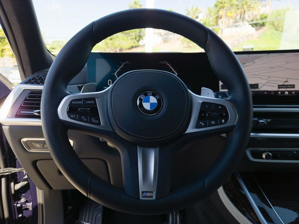 Used 2025 BMW X7 xDrive40i w/ M Sport Package image 12