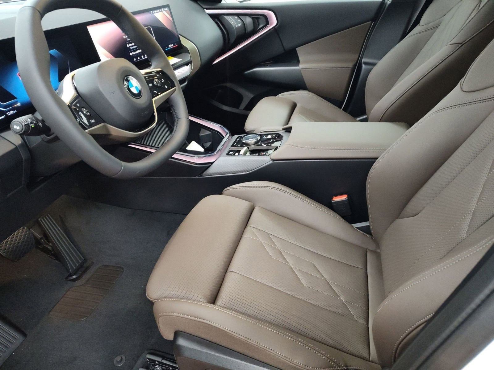 Used 2025 BMW X3 xDrive30i w/ Convenience Package image 5