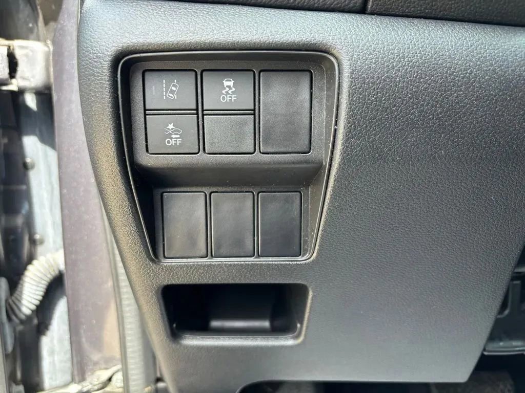 Used 2021 Honda CR-V LX image 11