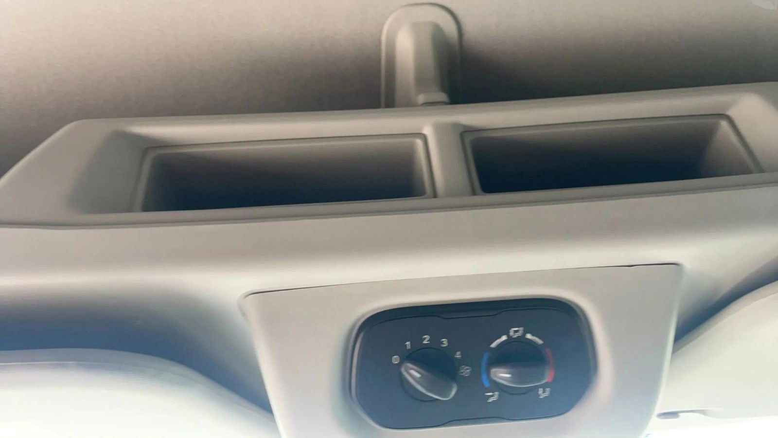 Used 2017 Ford Transit 350 XLT RWD image 19