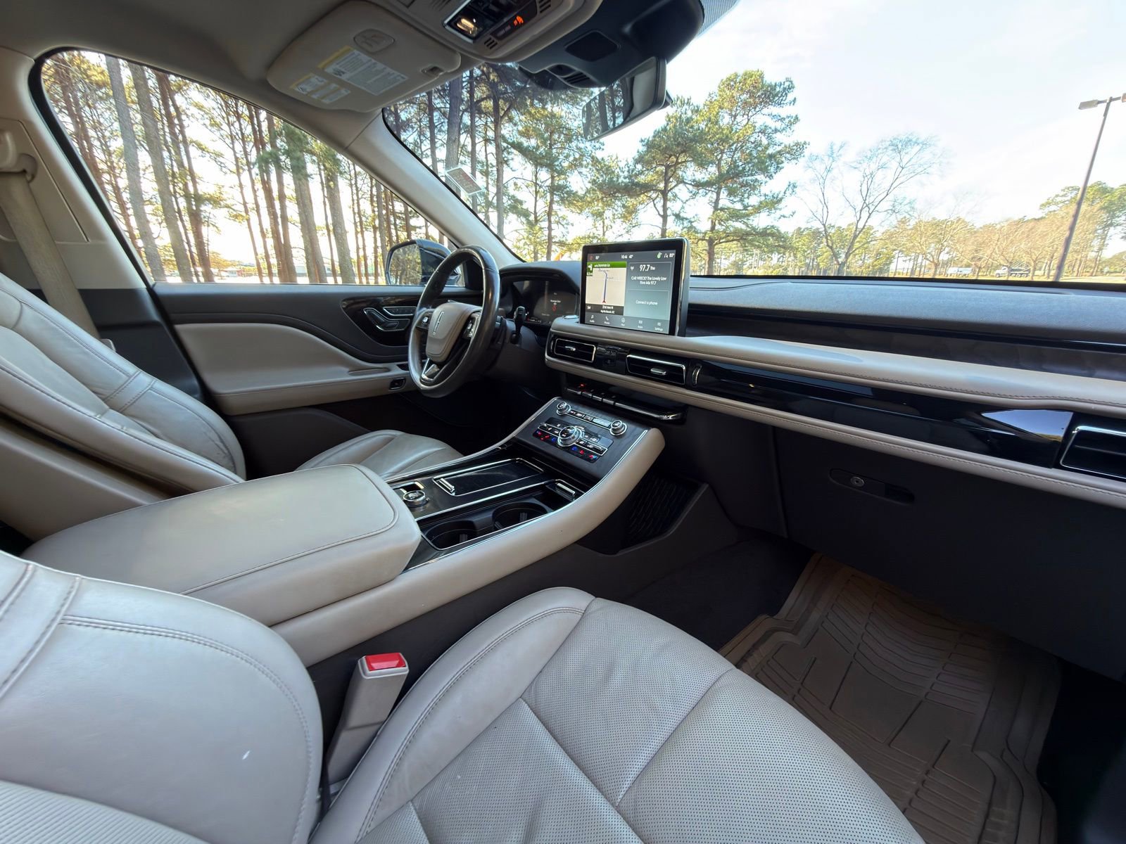 Used 2023 Lincoln Aviator Reserve w/ Equipment Group 201A image 20