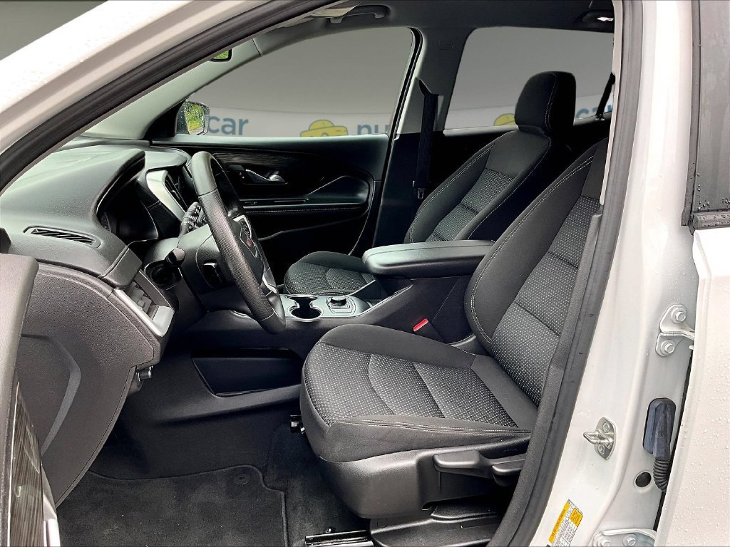 Used 2024 GMC Terrain SLE AWD/4WD image 10