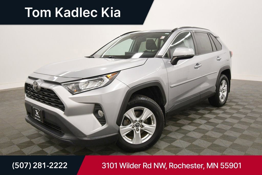 Used 2019 Toyota RAV4 XLE image 1