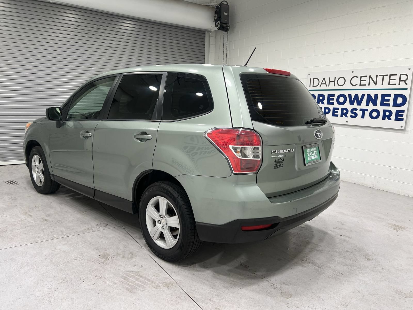 Used 2014 Subaru Forester 2.5i AWD/4WD image 6