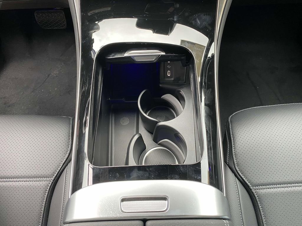 Certified 2025 Mercedes-Benz GLC 300 4MATIC image 37
