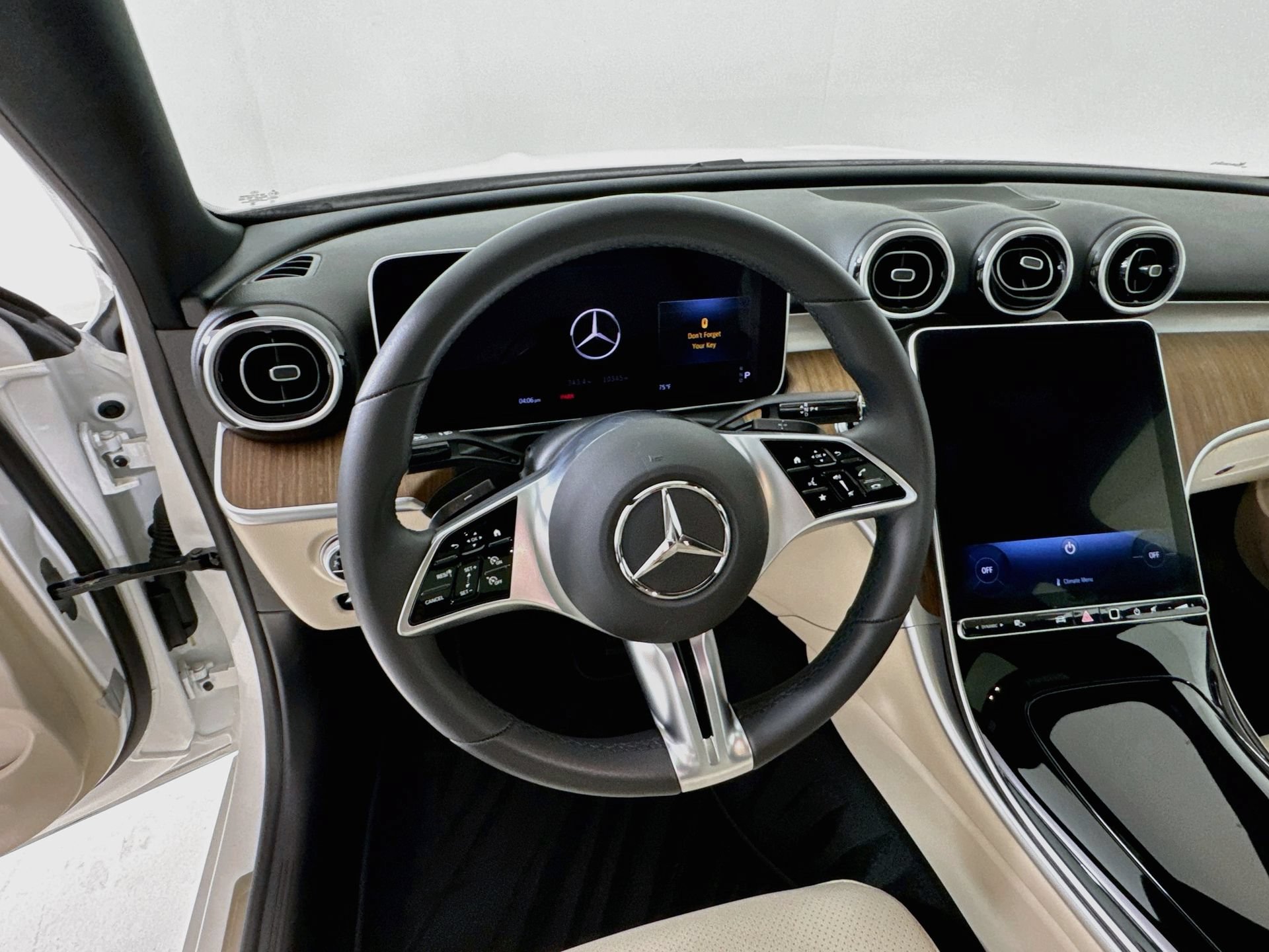 Used 2024 Mercedes-Benz C 300 Sedan image 12