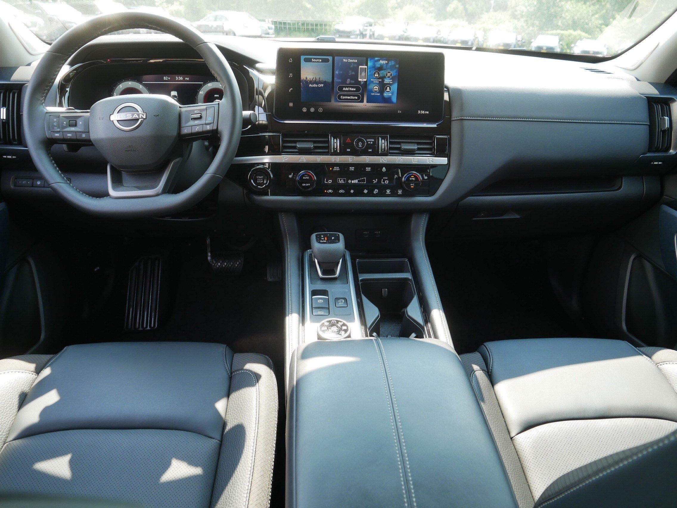 Certified 2026 Nissan Pathfinder SL w/ SL Premium Package AWD/4WD image 10