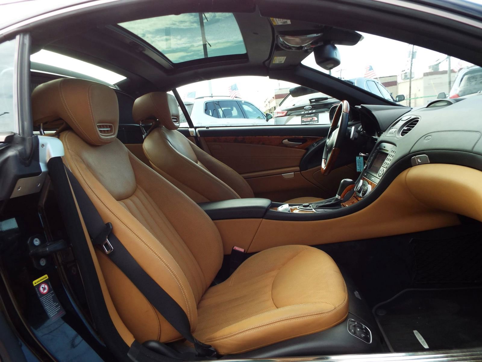 Used 2011 Mercedes-Benz SL 550 image 22