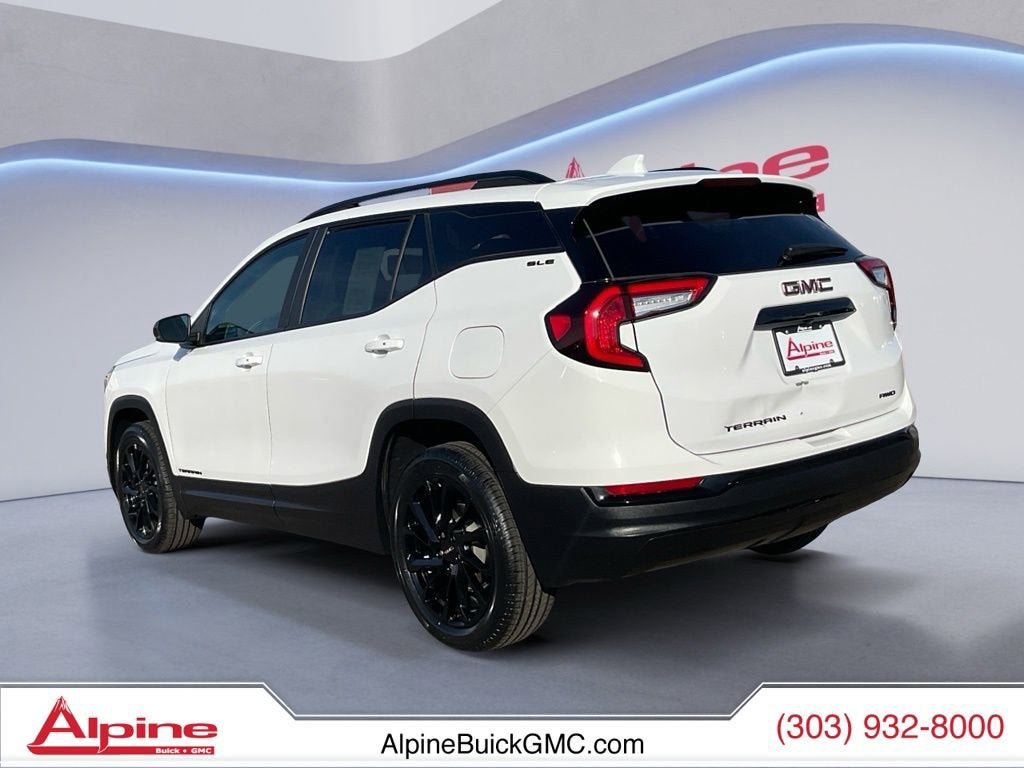 Used 2023 GMC Terrain SLE w/ Driver Convenience Package AWD/4WD image 3