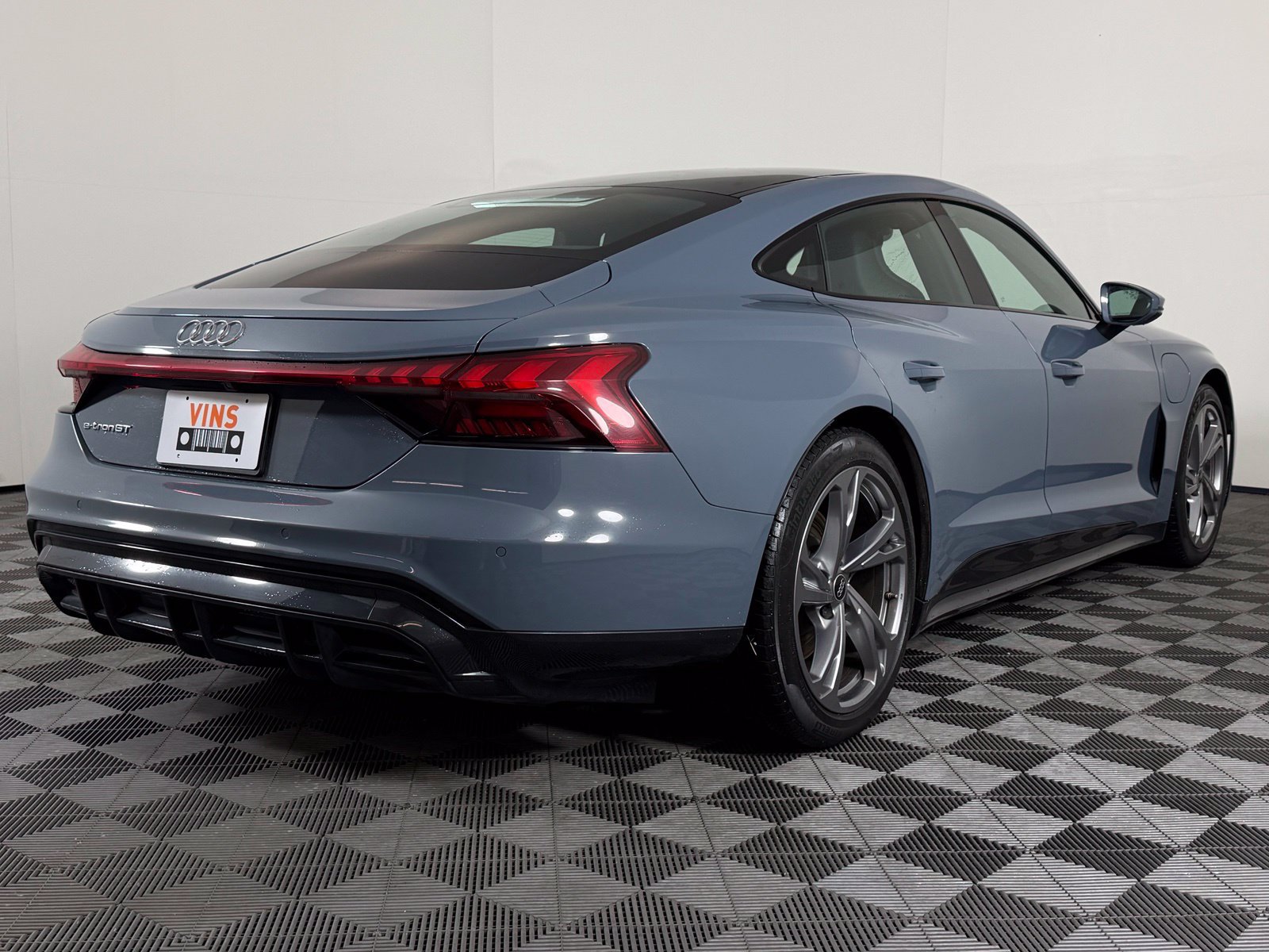Used 2023 Audi e-tron GT Premium Plus AWD/4WD image 9