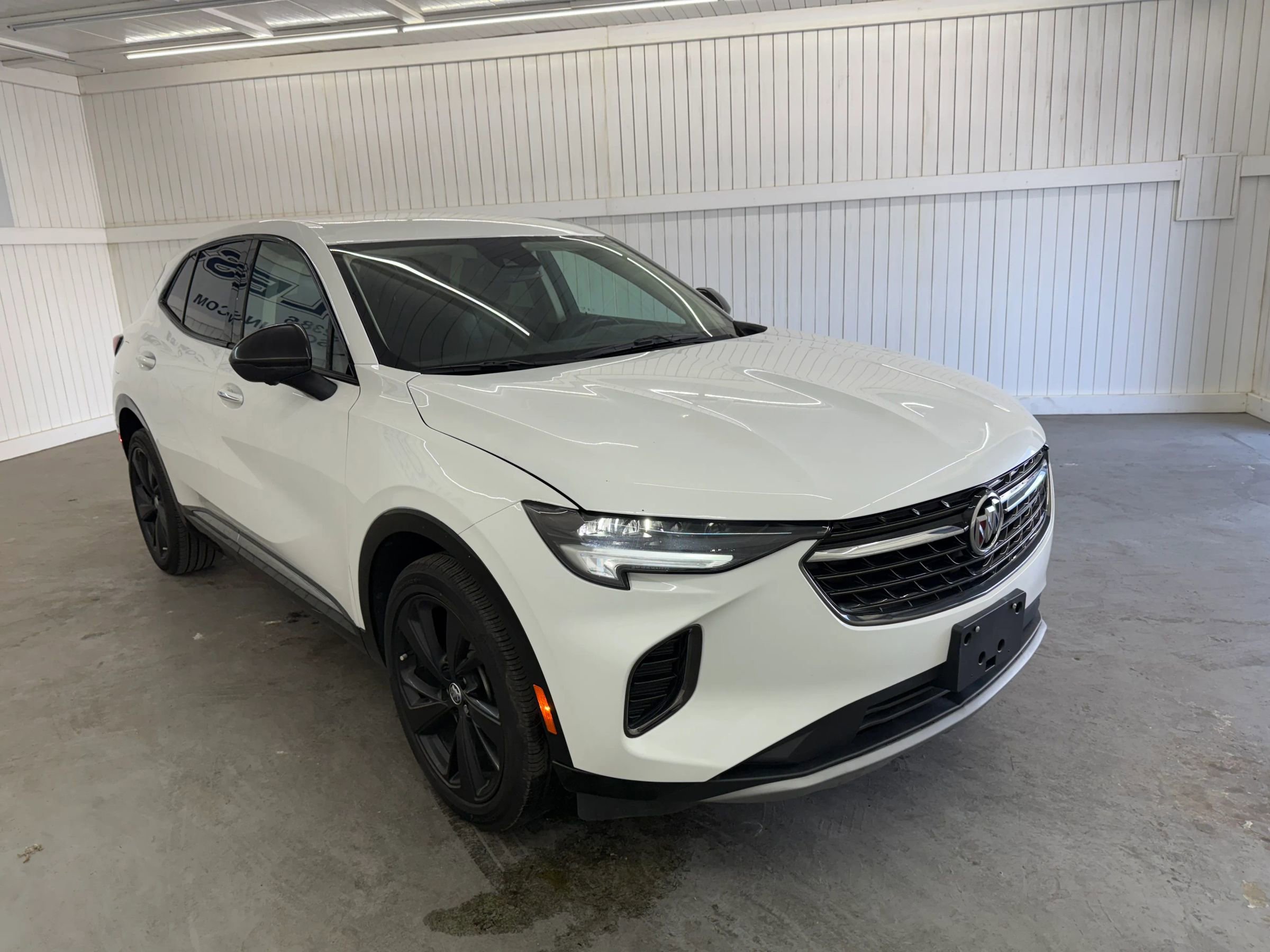 Used 2022 Buick Envision Essence w/ Sport Touring Package image 3