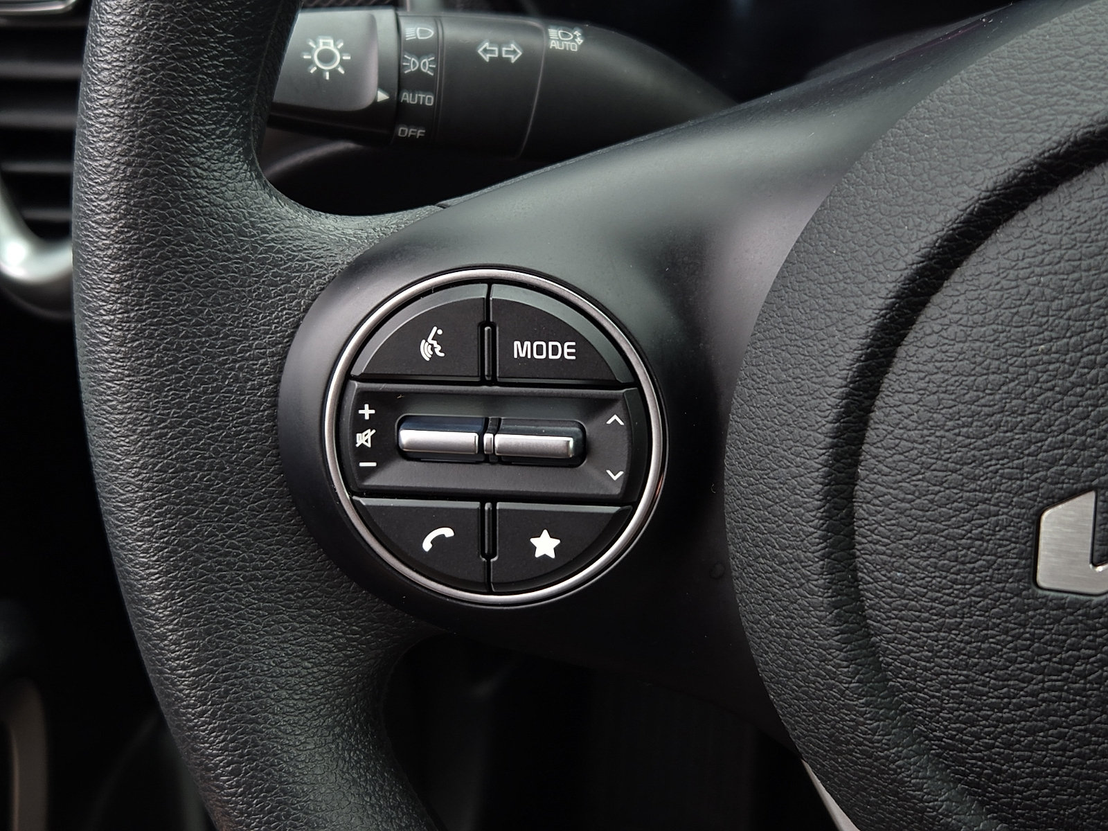 Used 2023 Kia Soul LX w/ LX Technology Package FWD image 20
