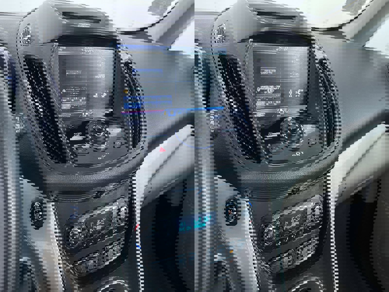 Used 2014 Ford C-MAX Energi SEL w/ Equipment Group 303A image 18