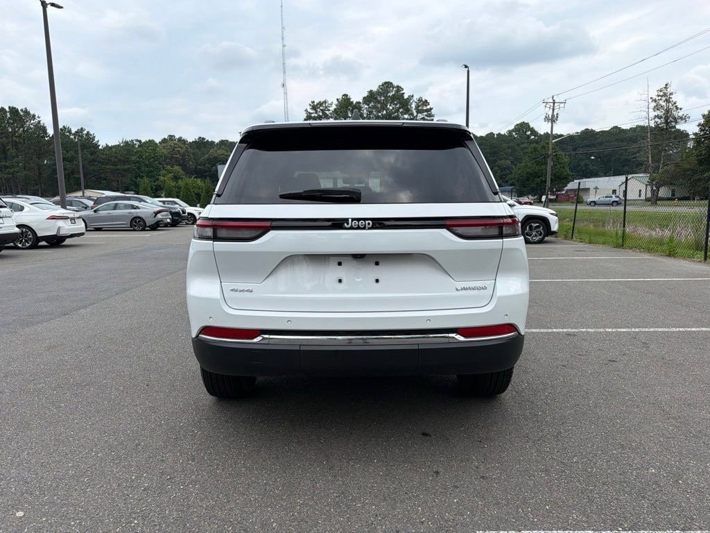 Used 2025 Jeep Grand Cherokee Laredo X w/ Luxury Tech Group I AWD/4WD image 8