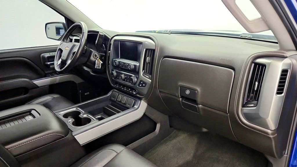 Used 2018 Chevrolet Silverado 1500 LTZ Z71 w/ LTZ Plus Package AWD/4WD image 25