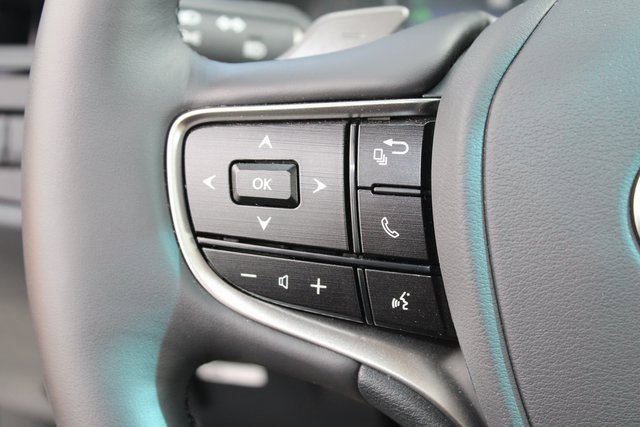 Certified 2025 Lexus ES 300h w/ Premium Package image 18