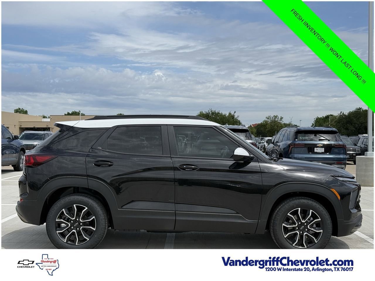 New 2026 Chevrolet TrailBlazer ACTIV w/ Convenience Package FWD image 3
