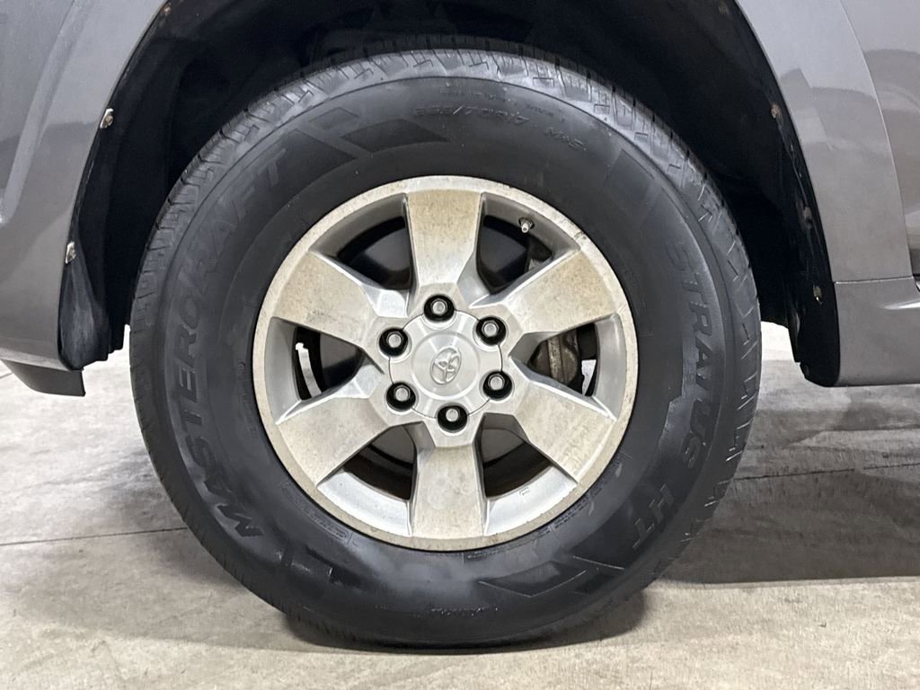 Used 2010 Toyota 4Runner SR5 image 27