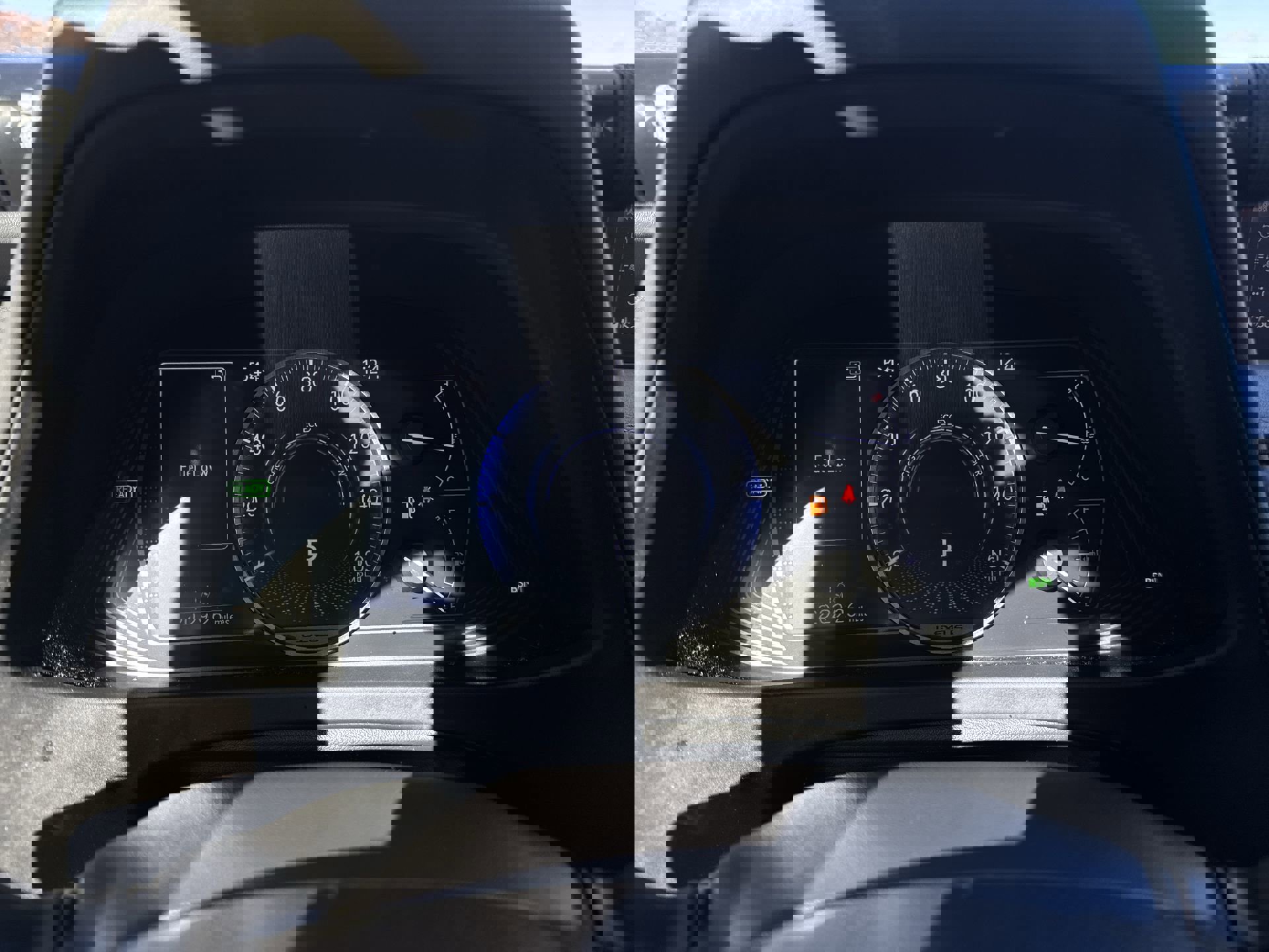 Used 2019 Lexus UX 250h image 11