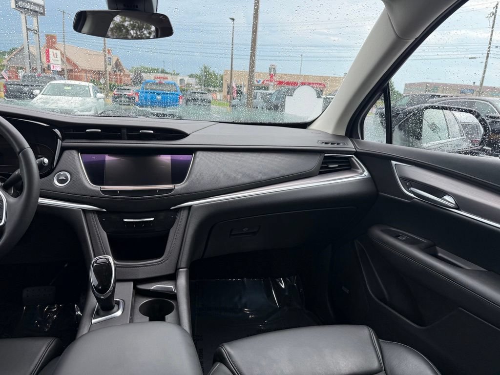 Used 2017 Cadillac XT5 Premium Luxury AWD/4WD image 22