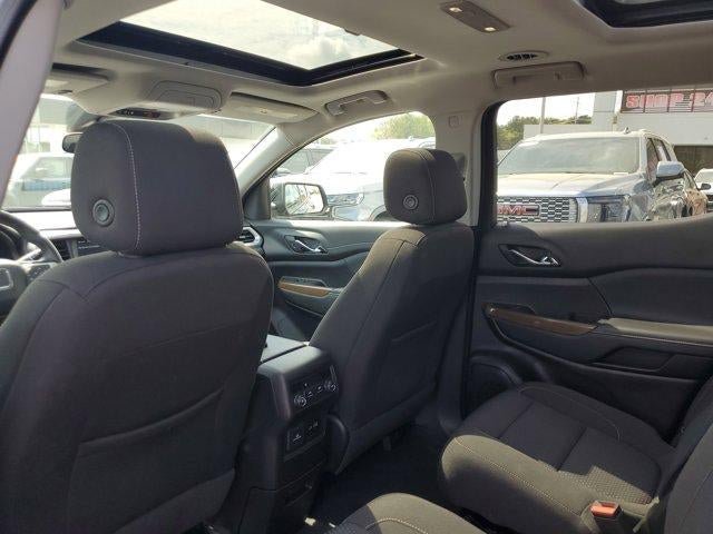 Used 2023 GMC Acadia SLE w/ Driver Convenience Package image 7